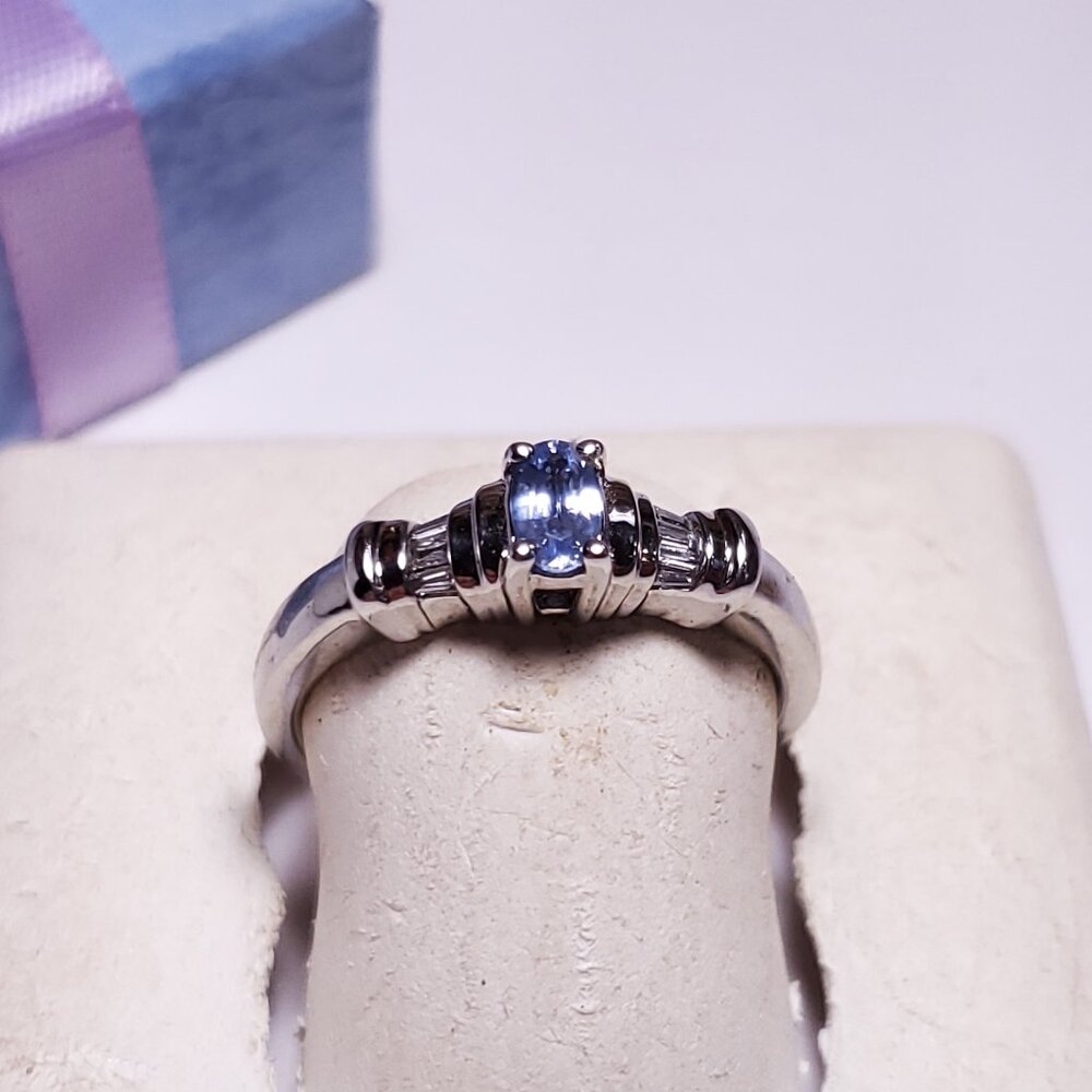 Estate .33ctw Natural Oval Tanzanite &Baguette Diamond 10Kt White Gold Ring24147